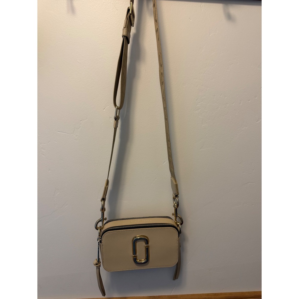 Marc Jacobs Snapshot Crossbody Bag Khaki Saffiano Leather M0014867-223 NEW